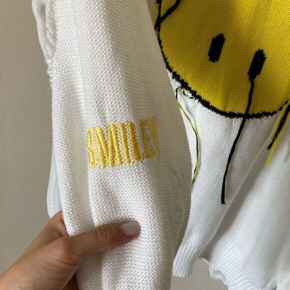 13De Marzo x Smiley Broken Suture Pin Knit White Dress SweaterCrew  Size S-L - Picture 15 of 16